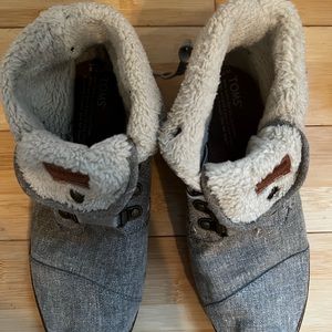 Comfy TOMS Shoes